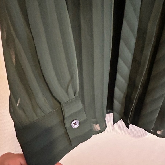 Ann Taylor Women’s Forest Green Button-down Collared Blouse w/ Neck Belt Sz. XS - Picture 7 of 10